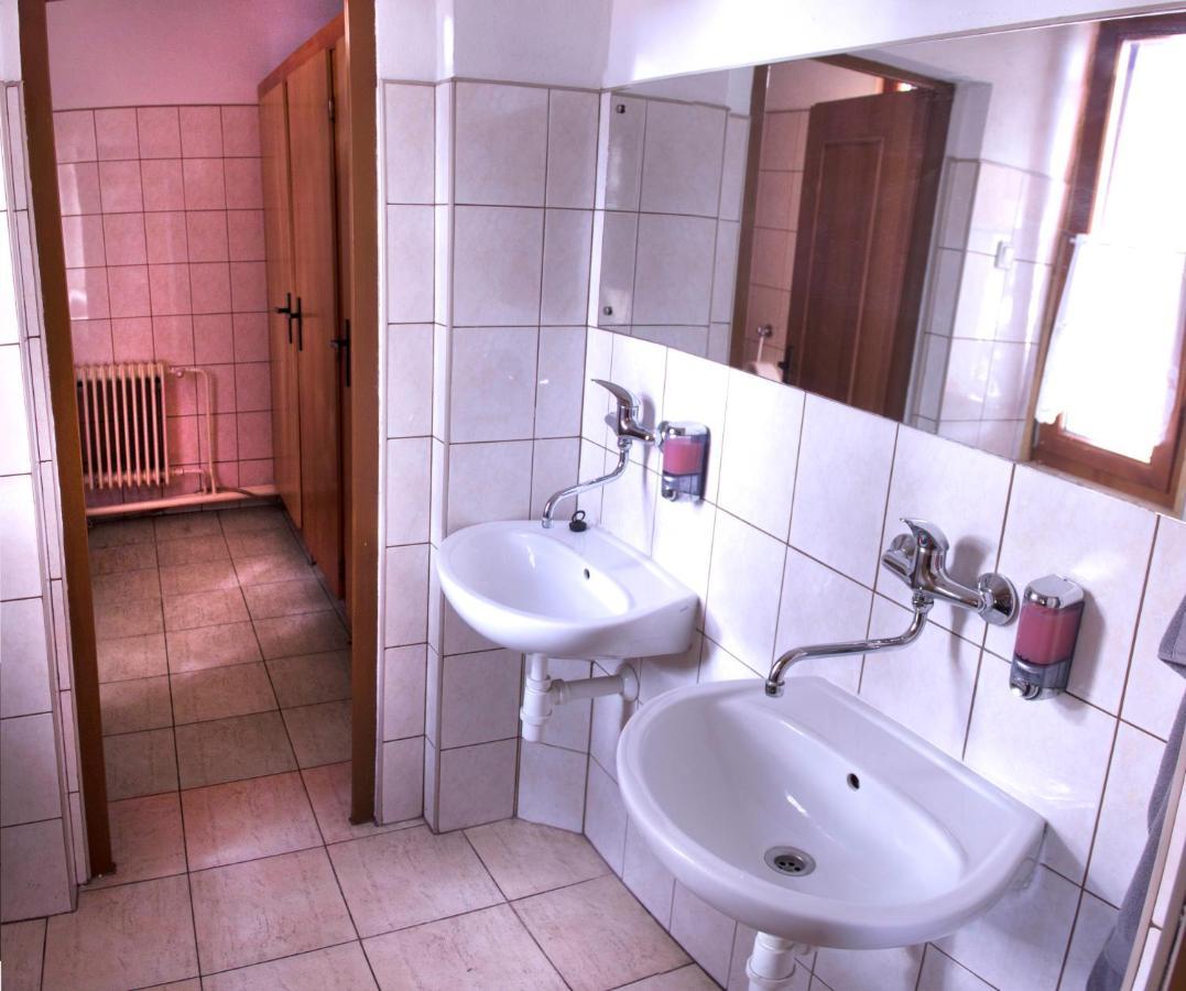 Turistická ubytovňa Forgáč Oravsky Podzamok Exterior foto